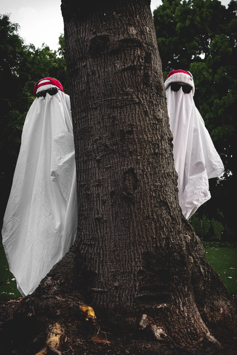 Ghosts themed portrait session in Sydney 4