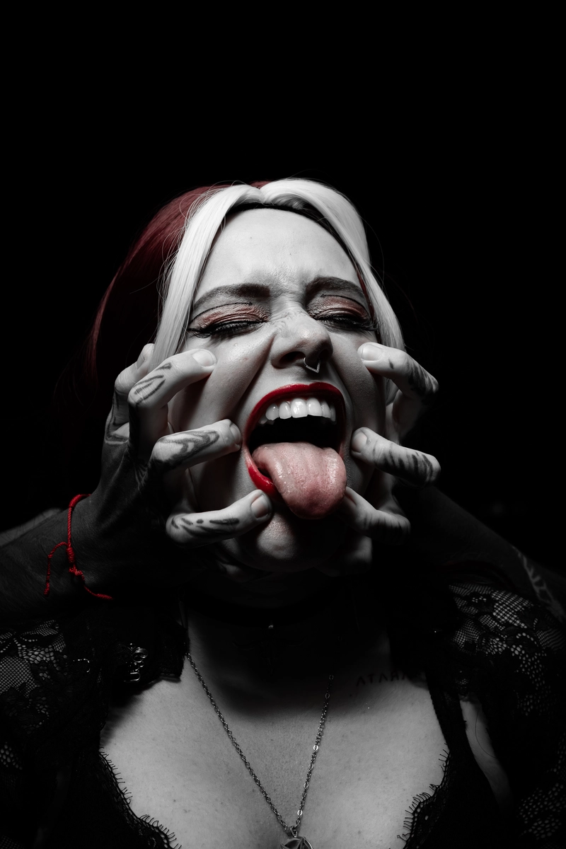 Dark themed model portrait session with Tiffa in Sydney 7