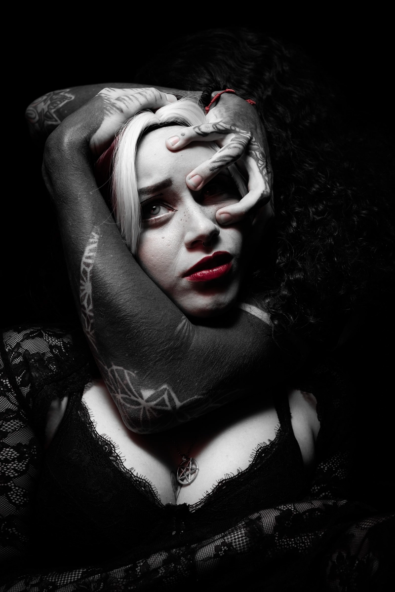Dark themed model portrait session with Tiffa in Sydney 9