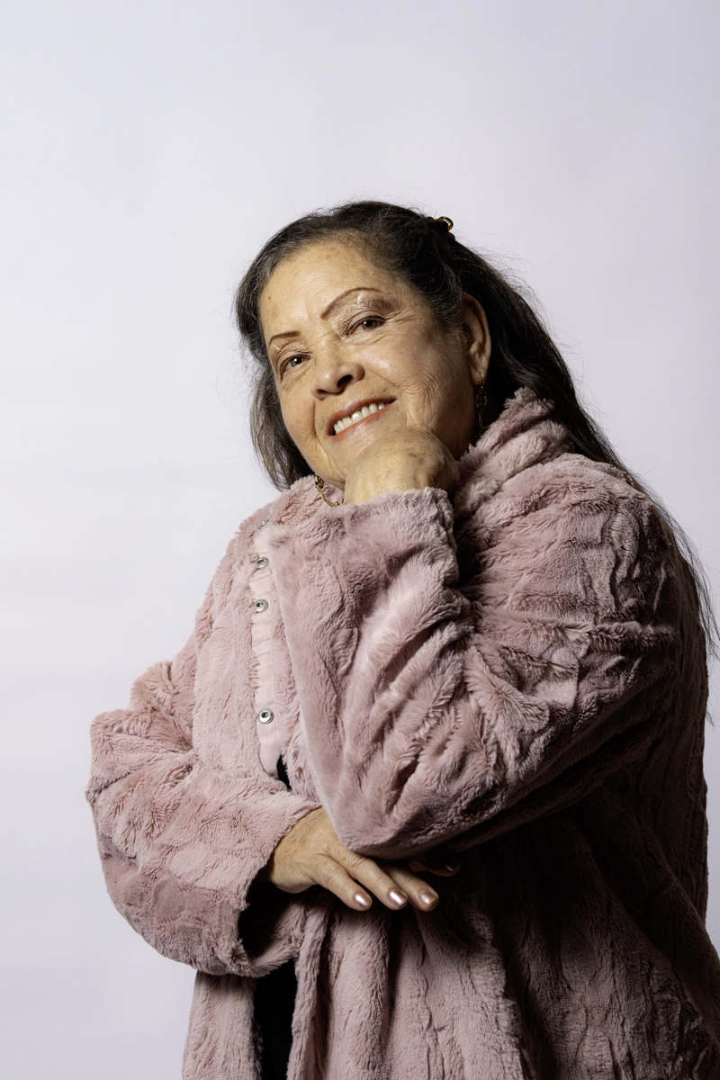 Portrait photoshoot for a mother in Sydney 3