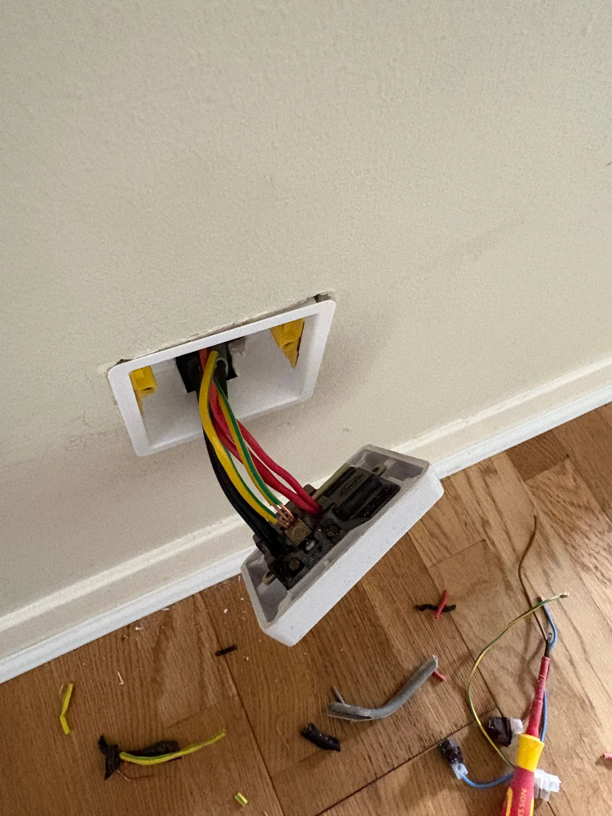 Socket connections during an electrical installation