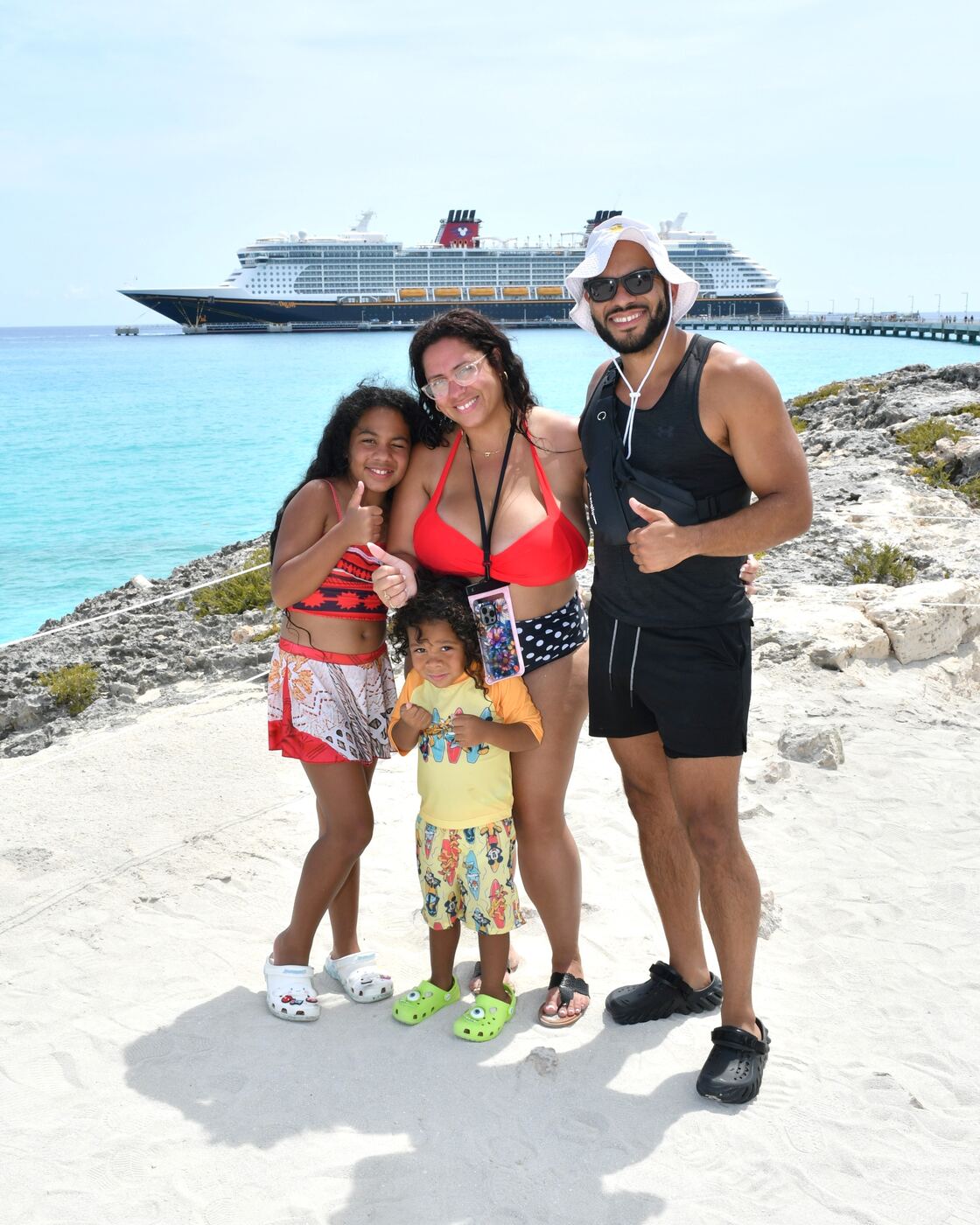 Family and the cruise ship