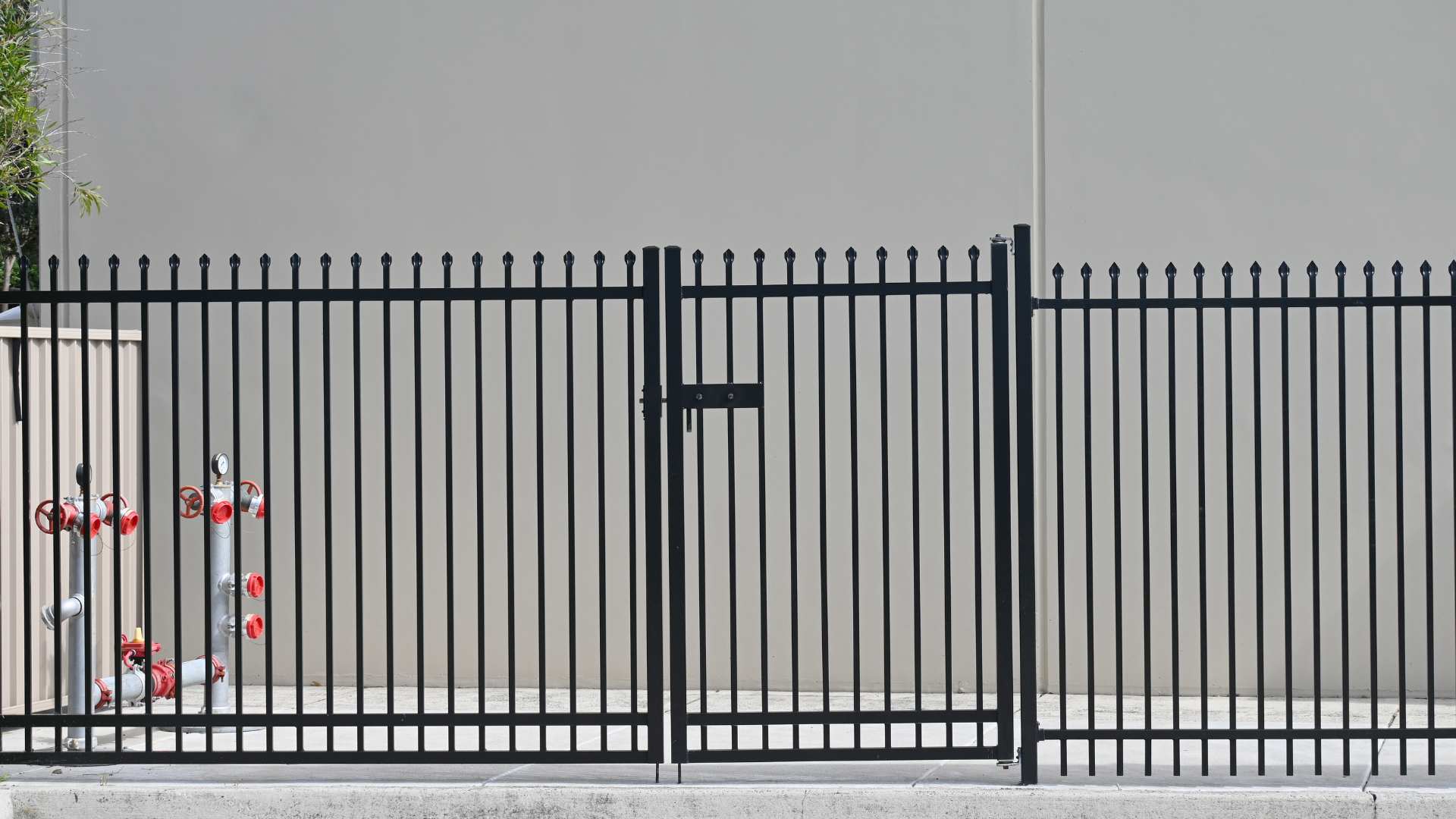 metal fence post primed and topcoated with rust-resistant enamel