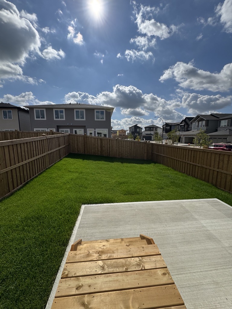 The Lower Suite at 2131 5 Avenue SW, Alces, Edmonton, AB in the Alces community photo 3