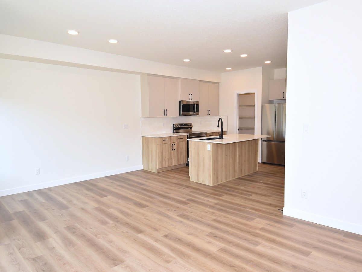 The Whole Home at 2131 5 Avenue SW, Alces, Edmonton, AB in the Alces community photo 23