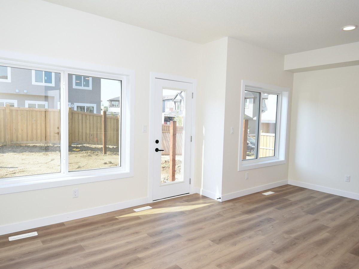 The Whole Home at 2131 5 Avenue SW, Alces, Edmonton, AB in the Alces community photo 21