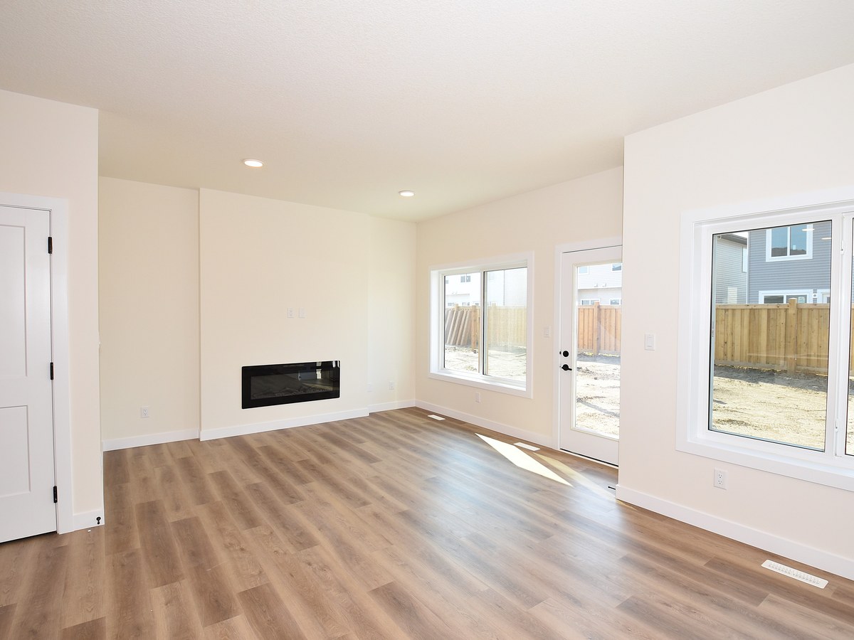 The Whole Home at 2131 5 Avenue SW, Alces, Edmonton, AB in the Alces community photo 13