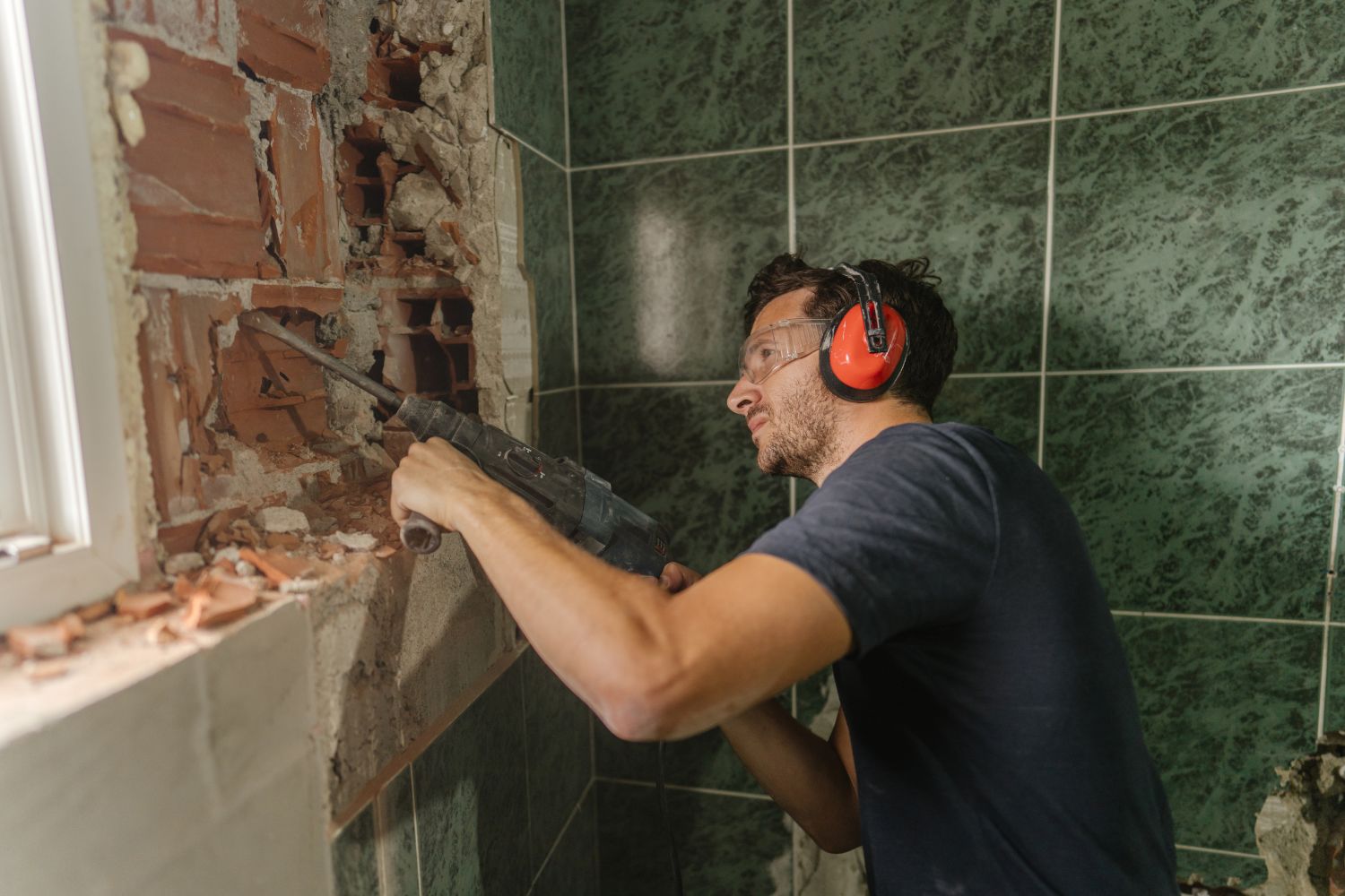 Environmental Hazards in Older Central Oregon Homes (And How Professionals Handle Them)