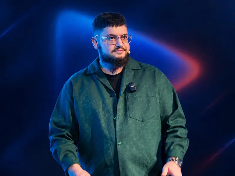 Marc Basi en el escenario de MasterTube