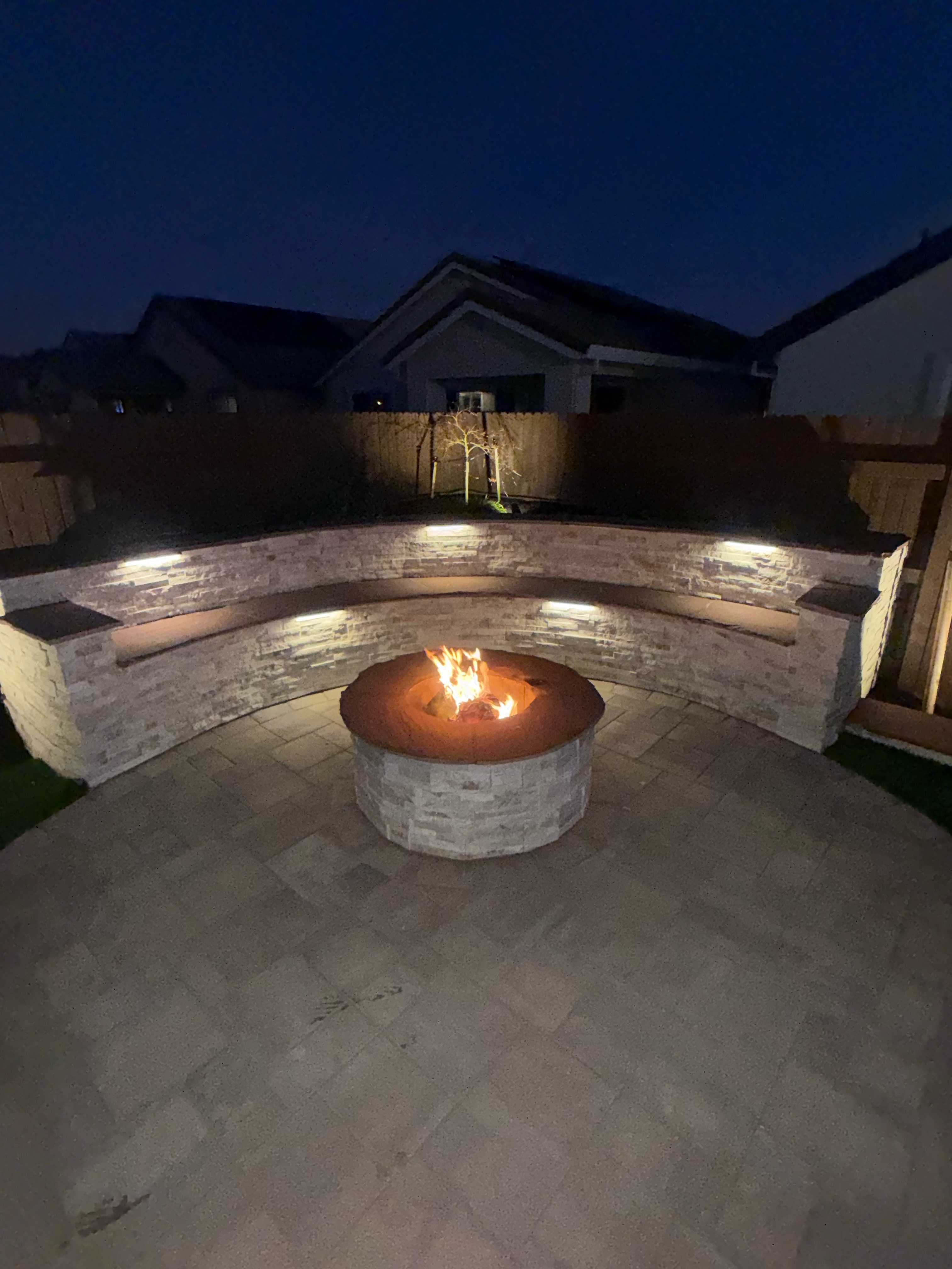 Fire Pits & Fireplaces