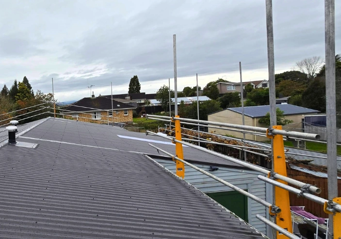Temporary edge protection installed for safe roofing work on Waikato homes