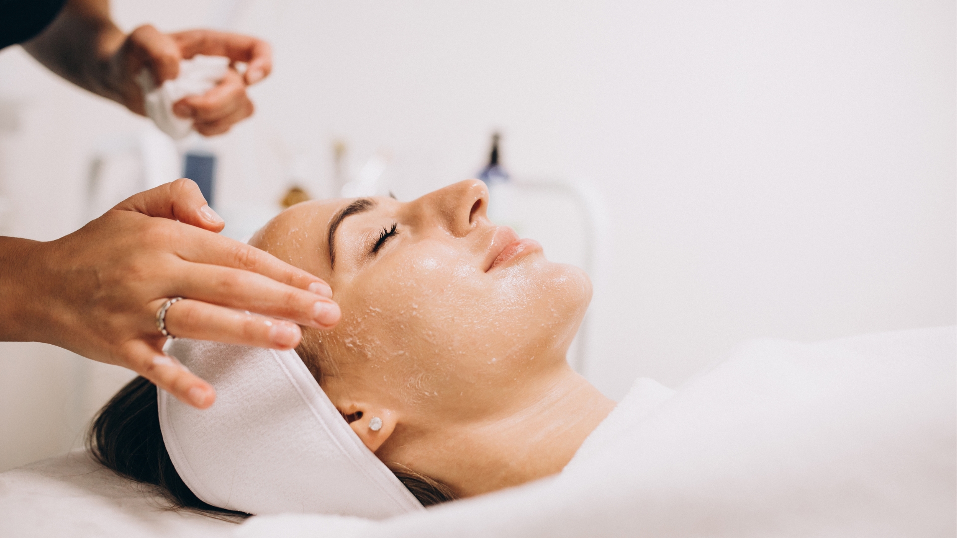 Kosmetikbehandlungen bei Beauty Room by Tatjana Krieger in Flensburg