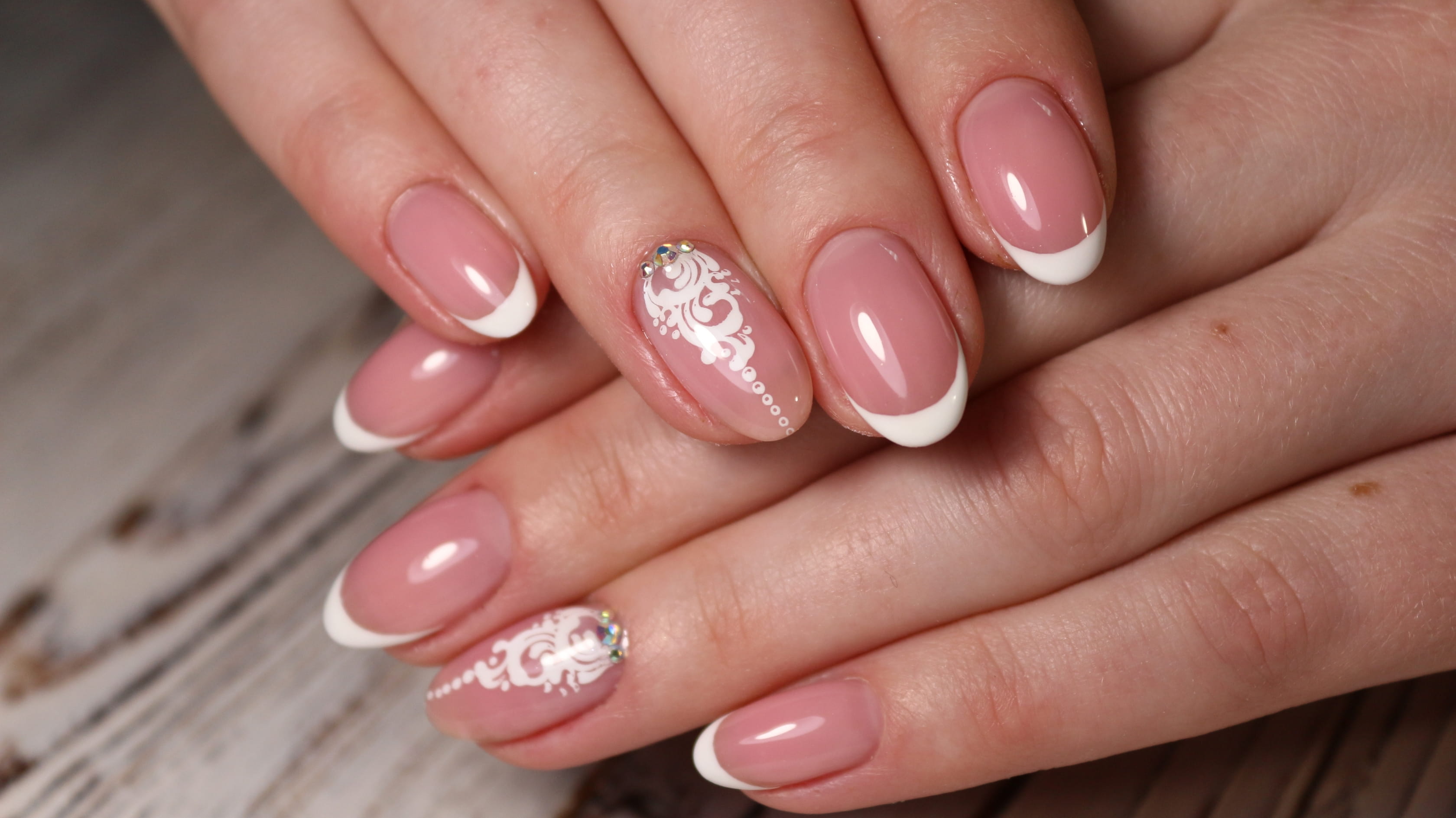 Nageldesign Behandlung in Memmingen