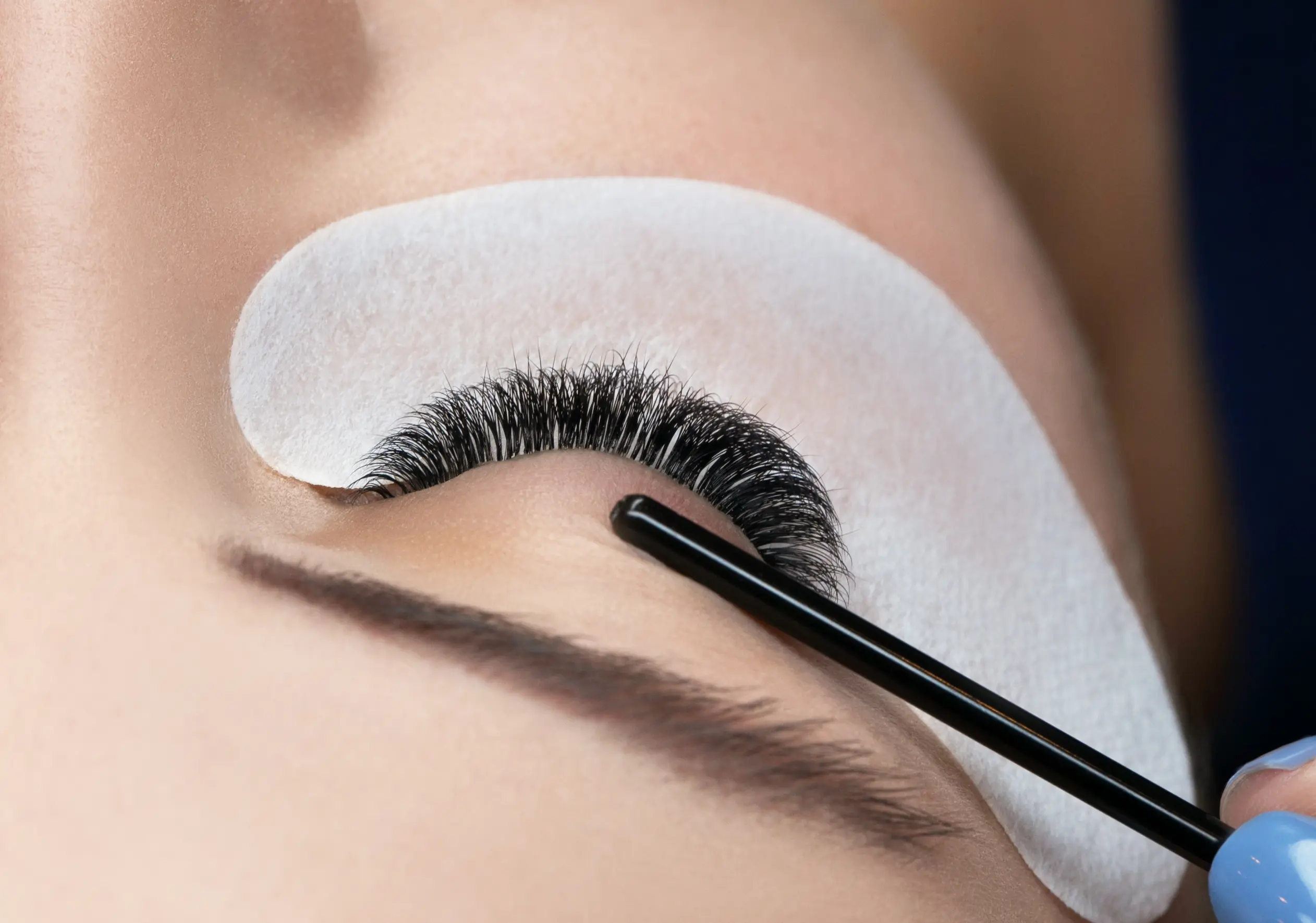 Eyelash extension