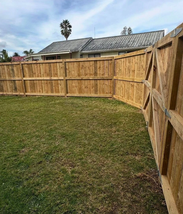 New timber gate and fence system installed in Kaitaia