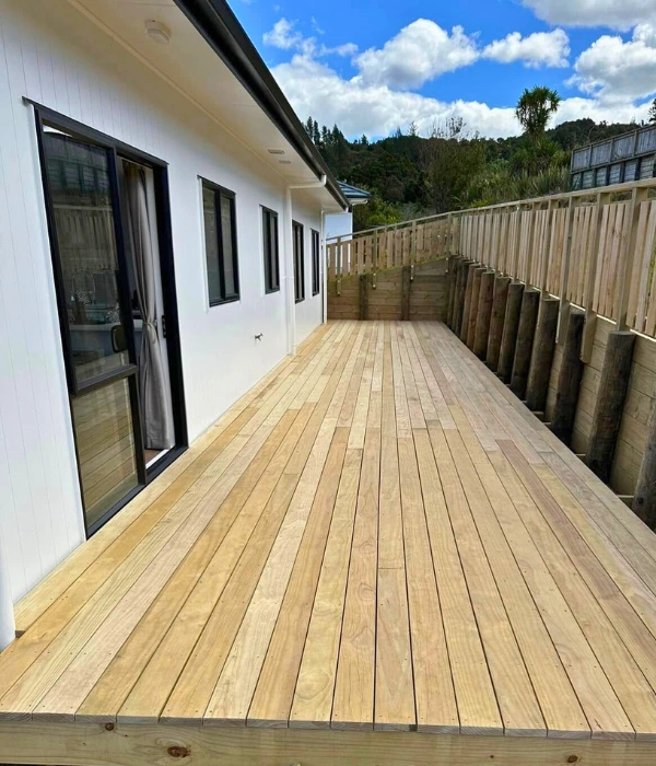 Outdoor hardwood deck constructed for Northland home