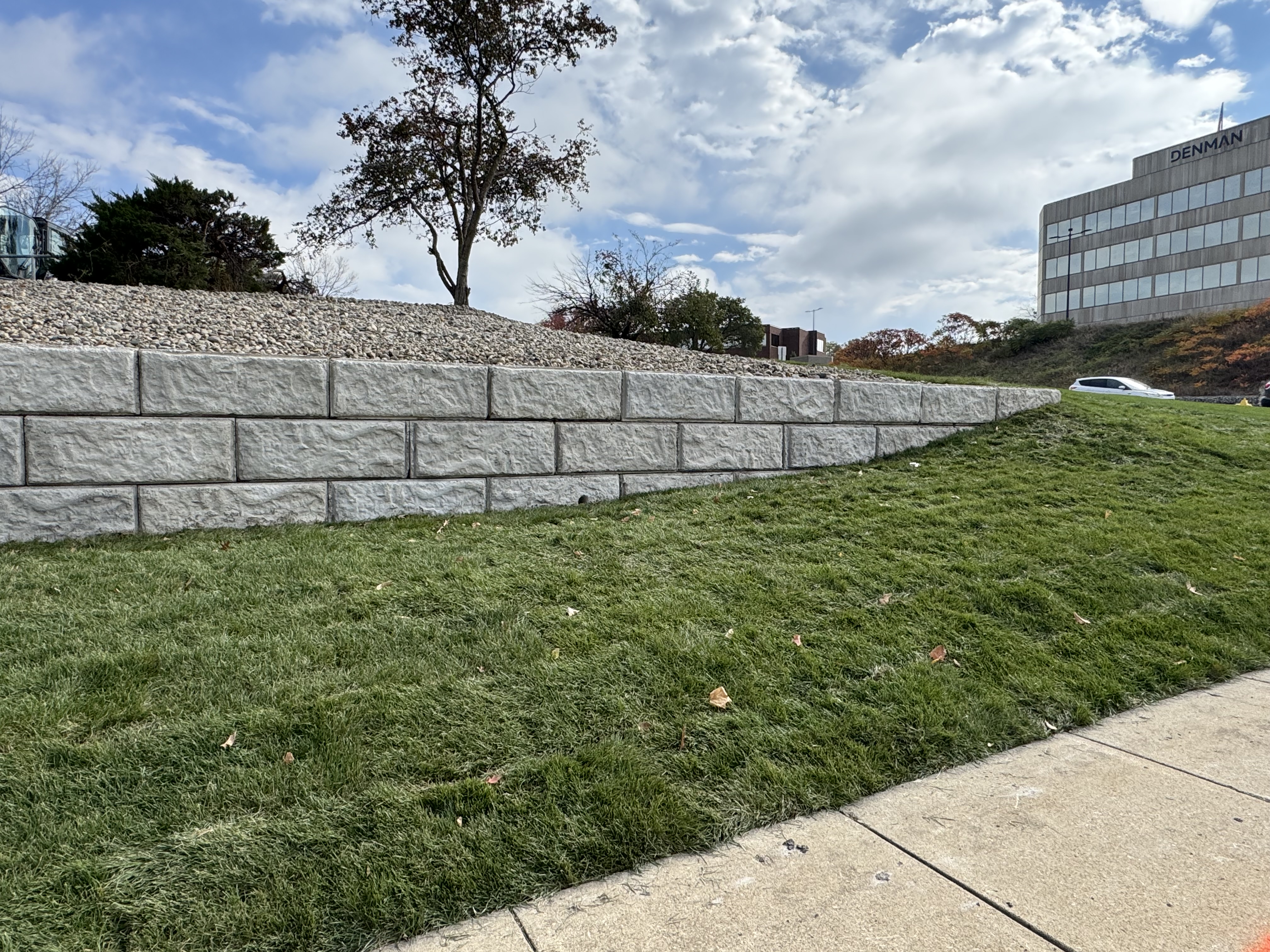  Retaining Wall Installation