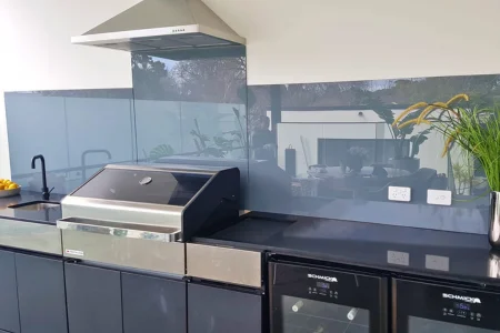 Outdoor kitchen Glass Splashback