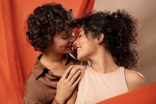 lesbian lovers kissing each other