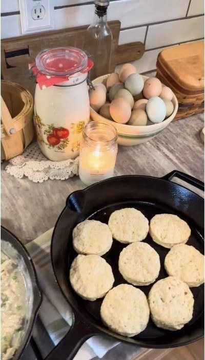 Fluffy Buttery Biscuits