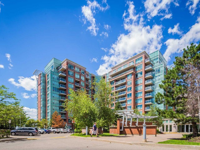 Thornhill Square, a condominium managed by Nadlan-Harris