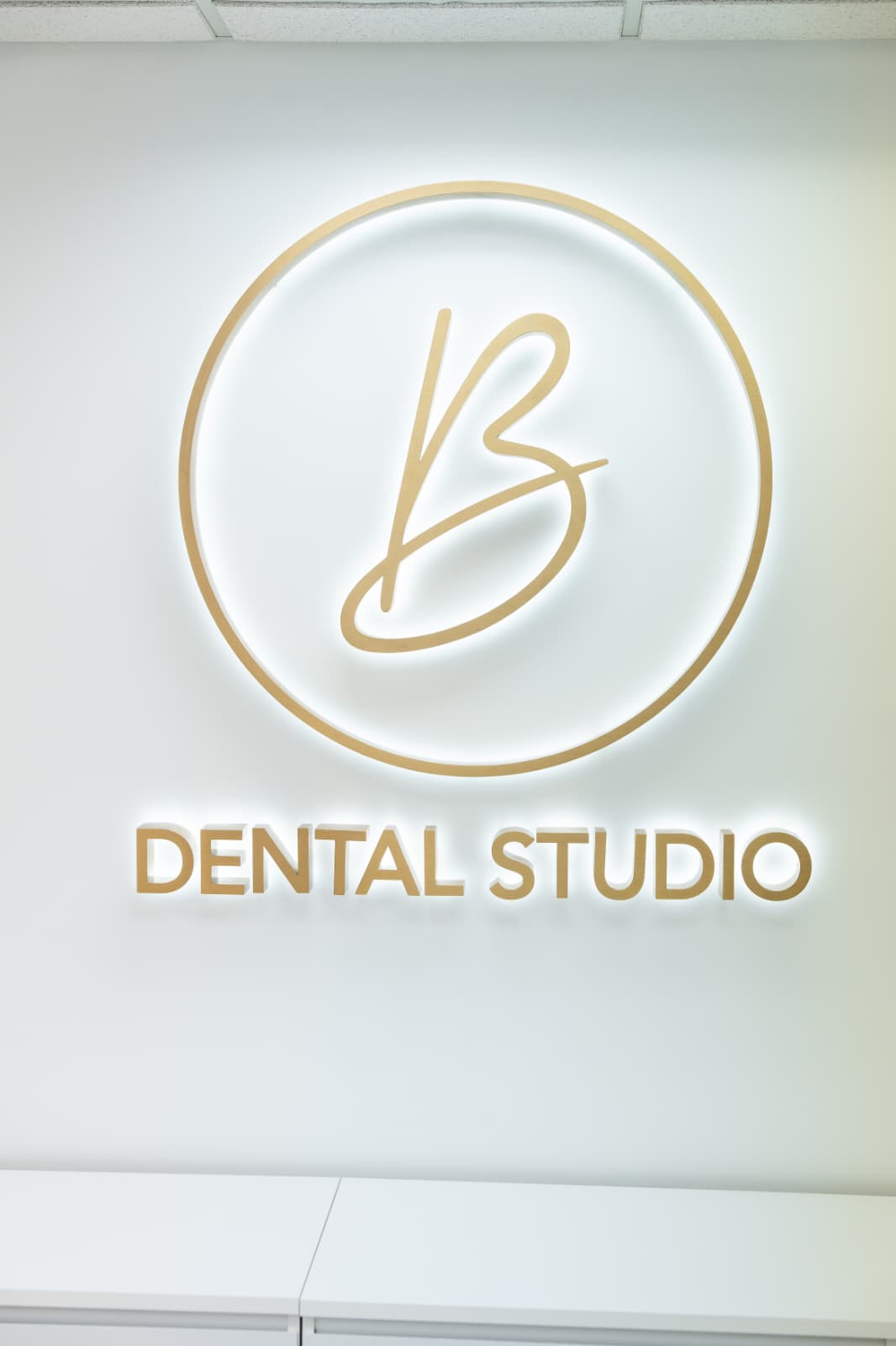The calm, personal studio at B Dental Studio