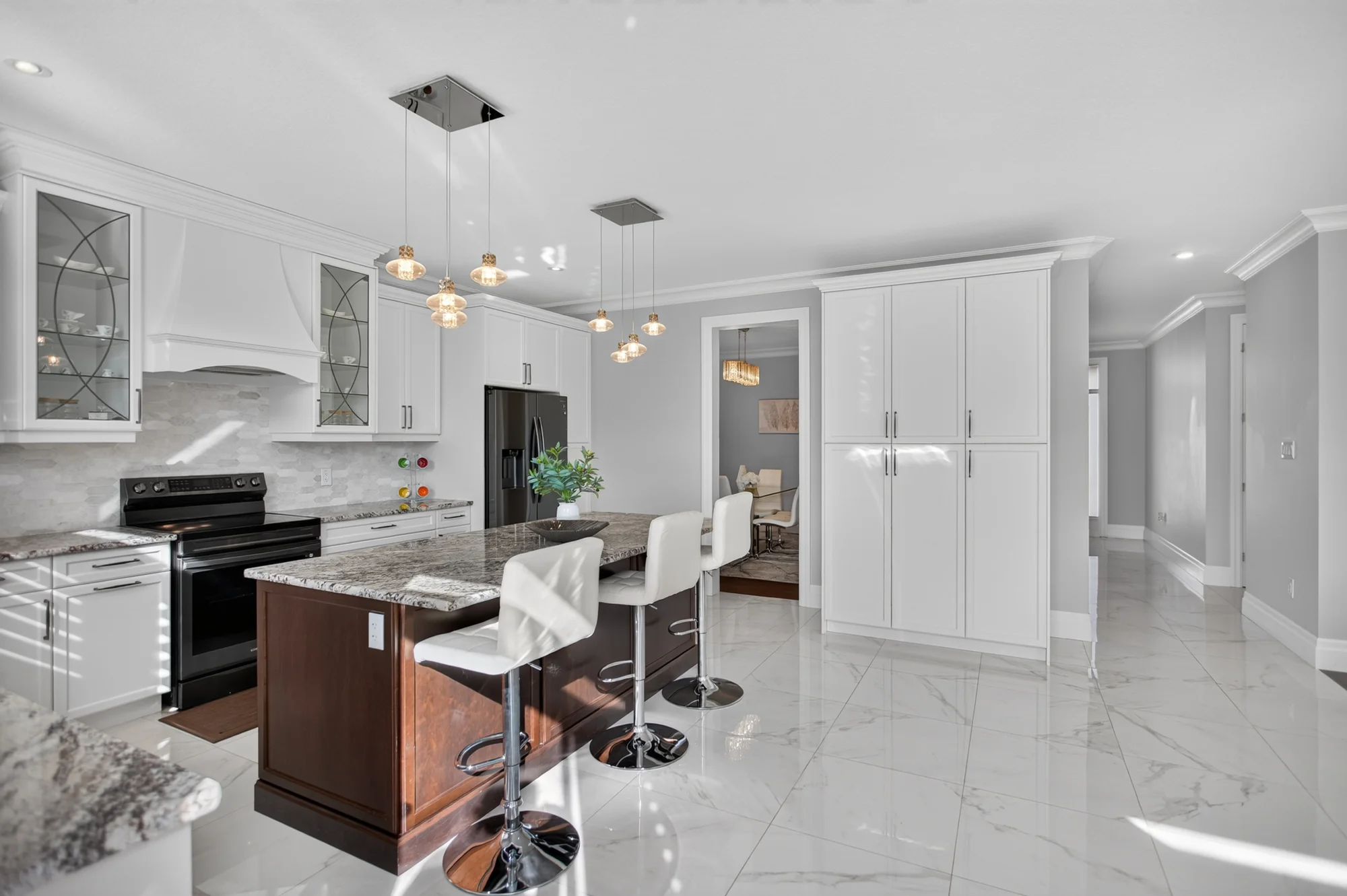 Real estate exterior photography in London, Ontario