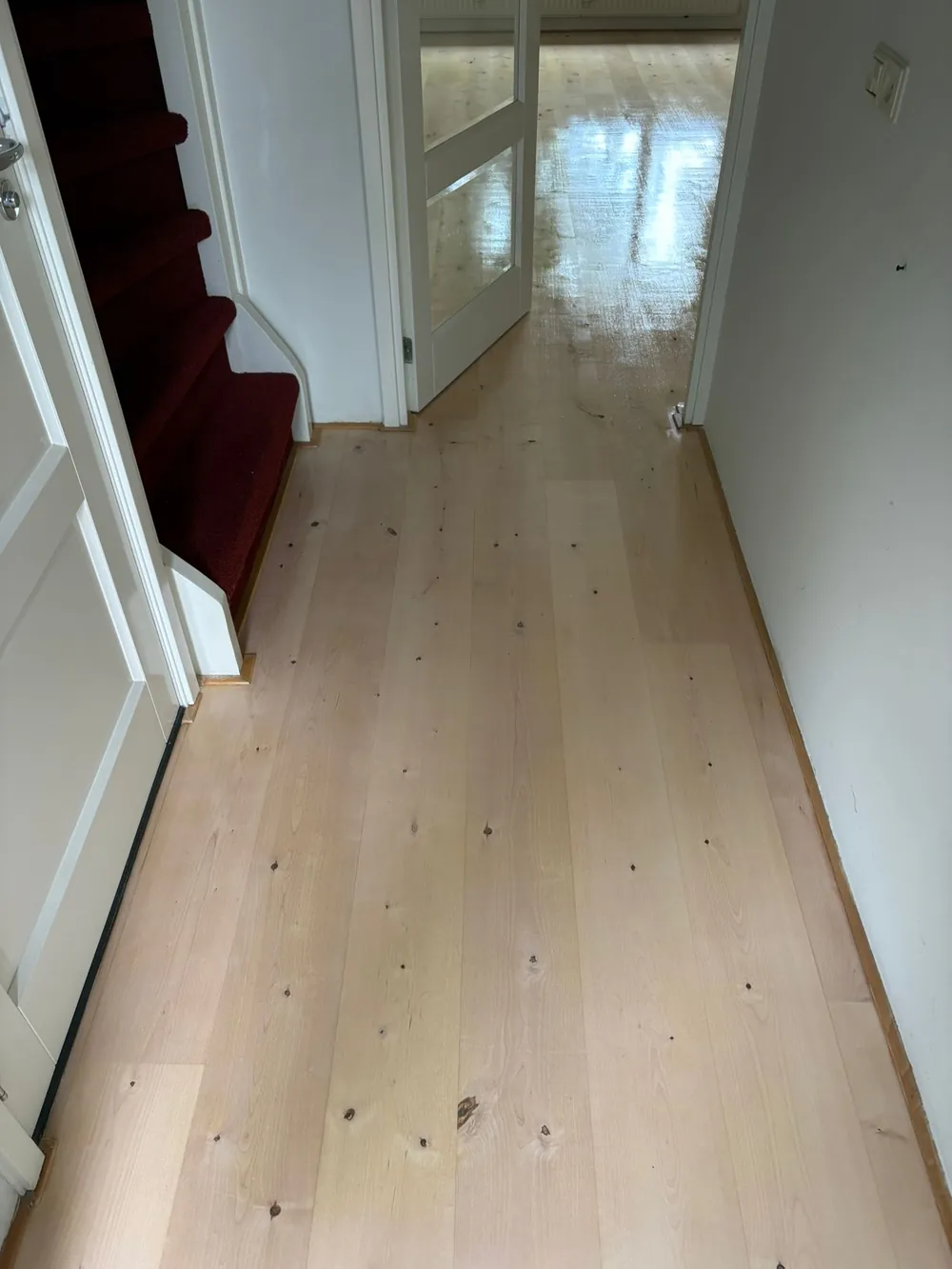 Grenen vloer schuren en lakken in Utrecht, foto 2