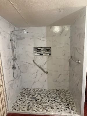 Flooring & tiling in Bay County