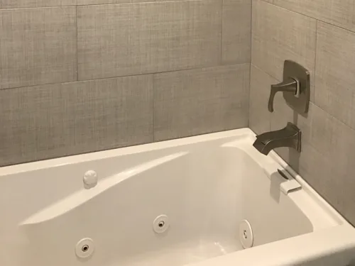 Jacuzzi Bathtub