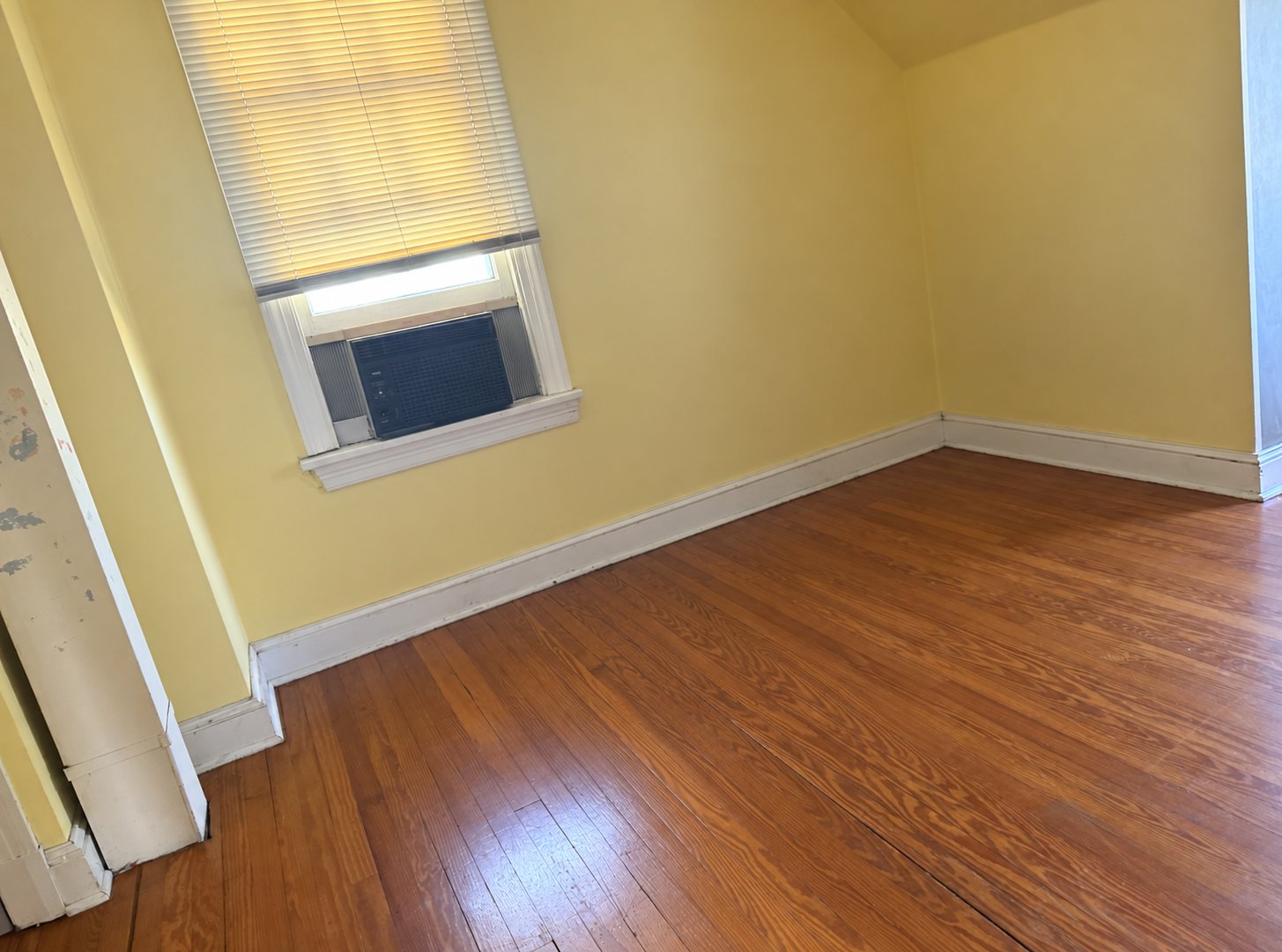 Bedroom at 309 Liberty Ave