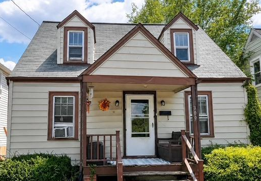 Front of 309 Liberty Ave, Winchester VA