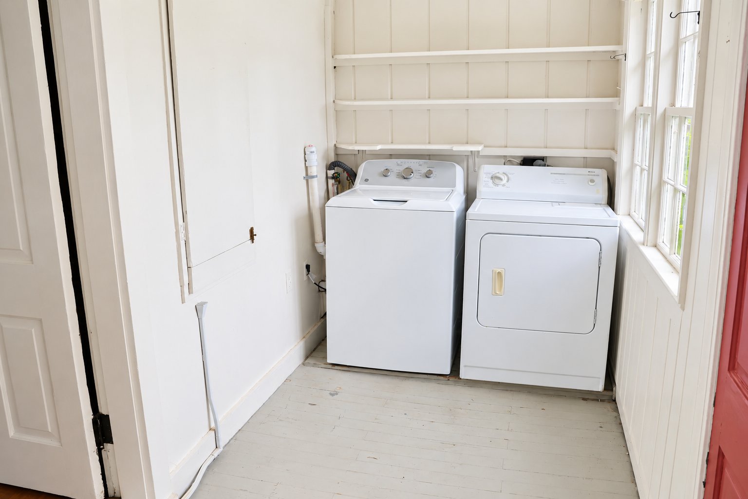 Laundry room off kitchen at 107 Walnut St