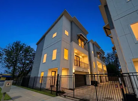 Exterior of 903 Quitman St, Unit B, Houston TX