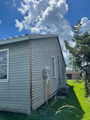 {{ custom_values.service_3 }} in {{custom_values.area_3})