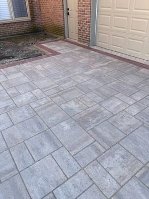 {{ custom_values.service_2 }} in {{custom_values.area_2})