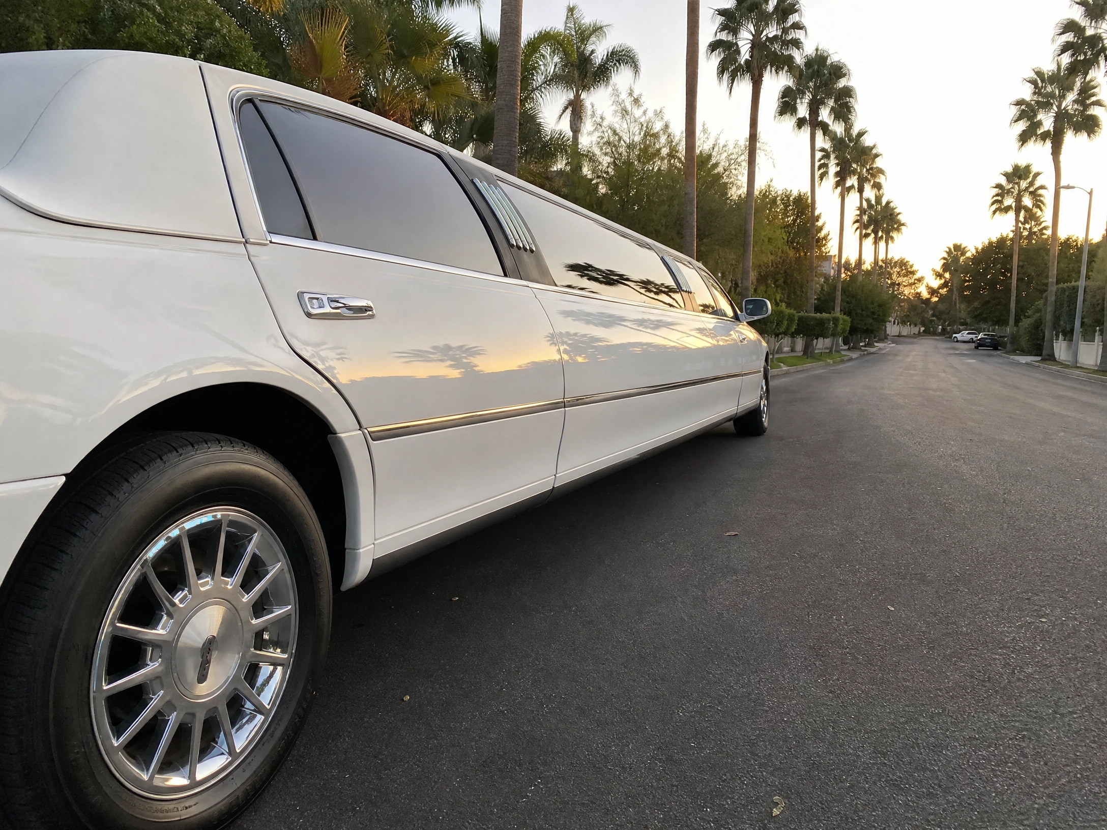 Sacramento, CA Prom Limo Service