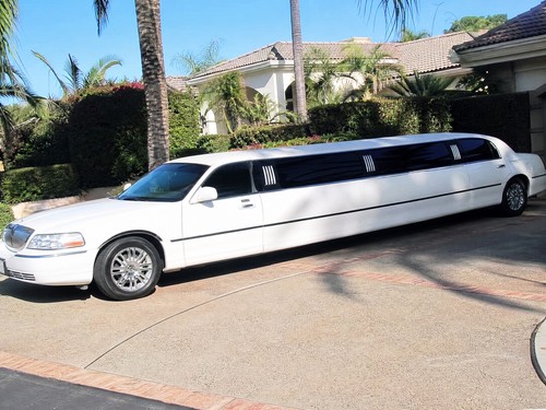 Prom Limo Service in Stockton, CA
