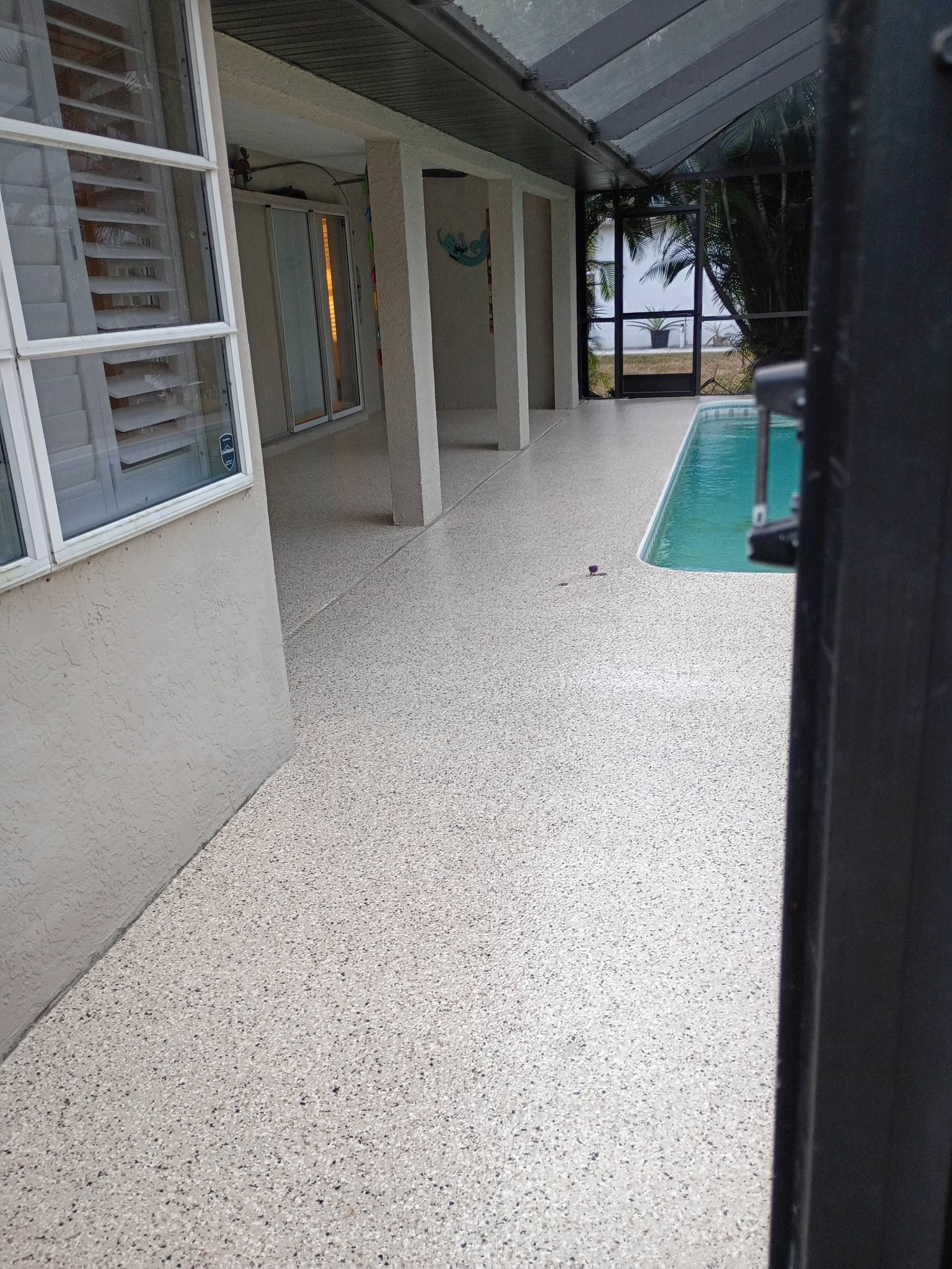 Decorative Flake Surface