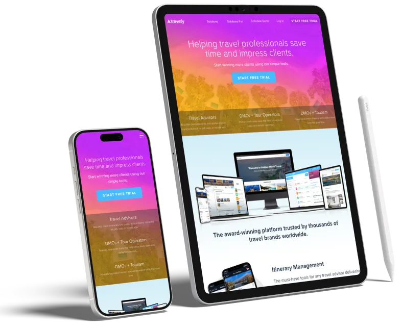 Digitale Reise-App auf Smartphone und Tablet