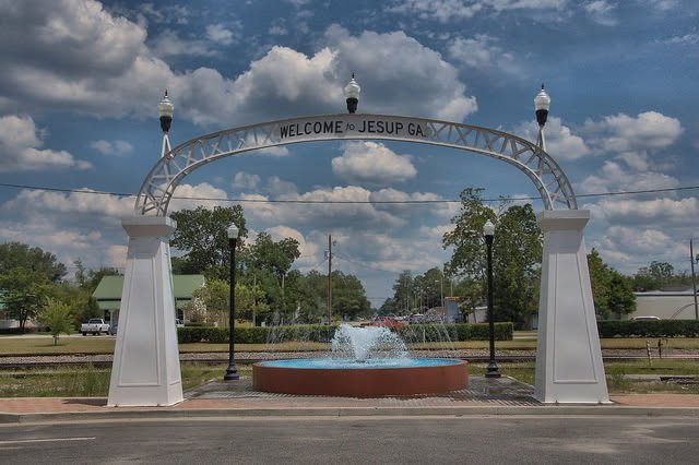 Decaturs Mattress | Puffy mattress layers of materials