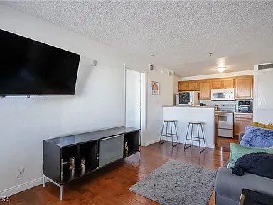 1381 E University Ave, Unit 208, Las Vegas