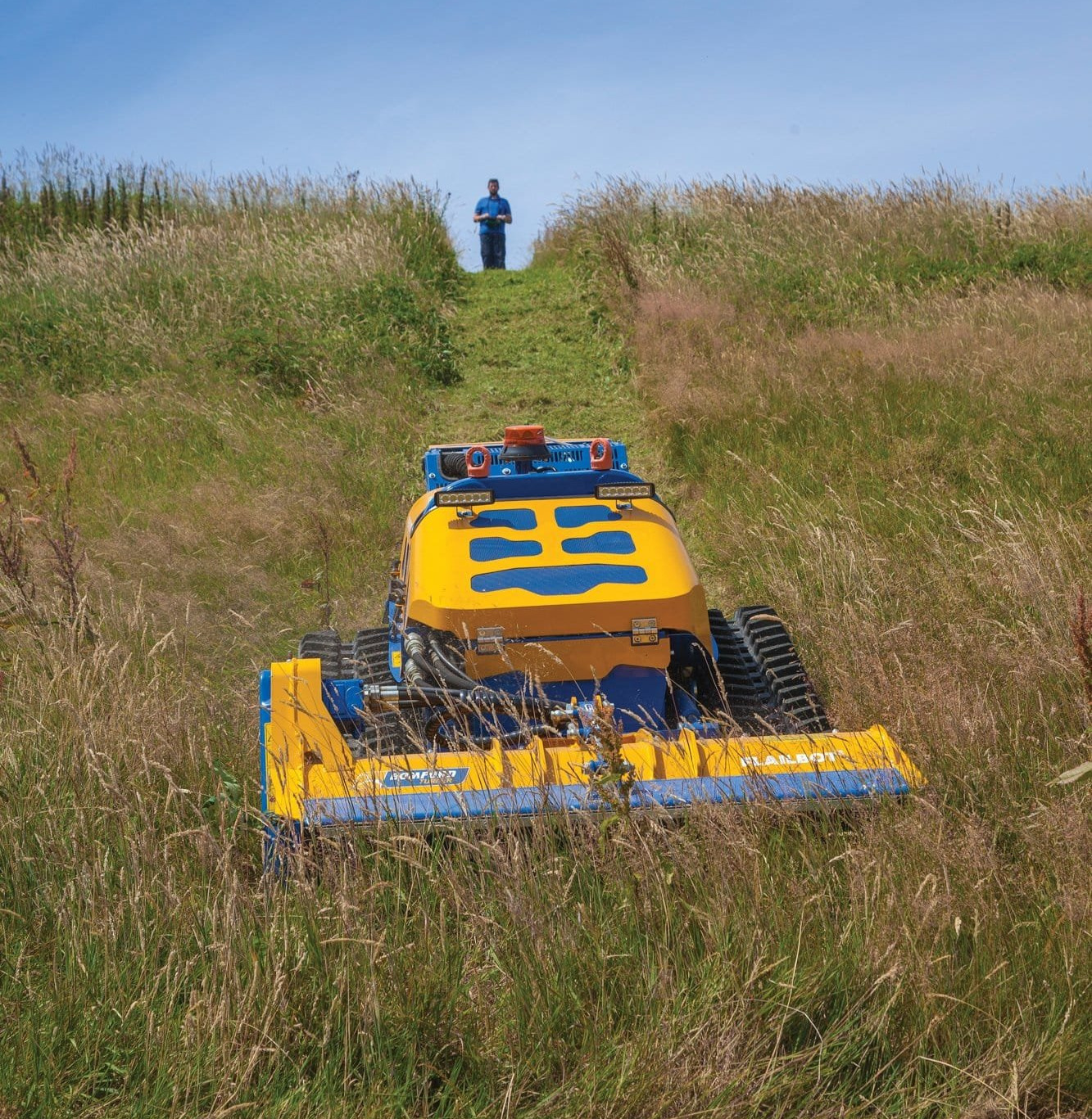 Field and Forest telehandler in use