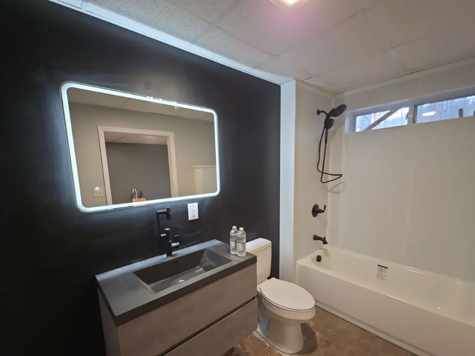 walk in showers & Bathtubs