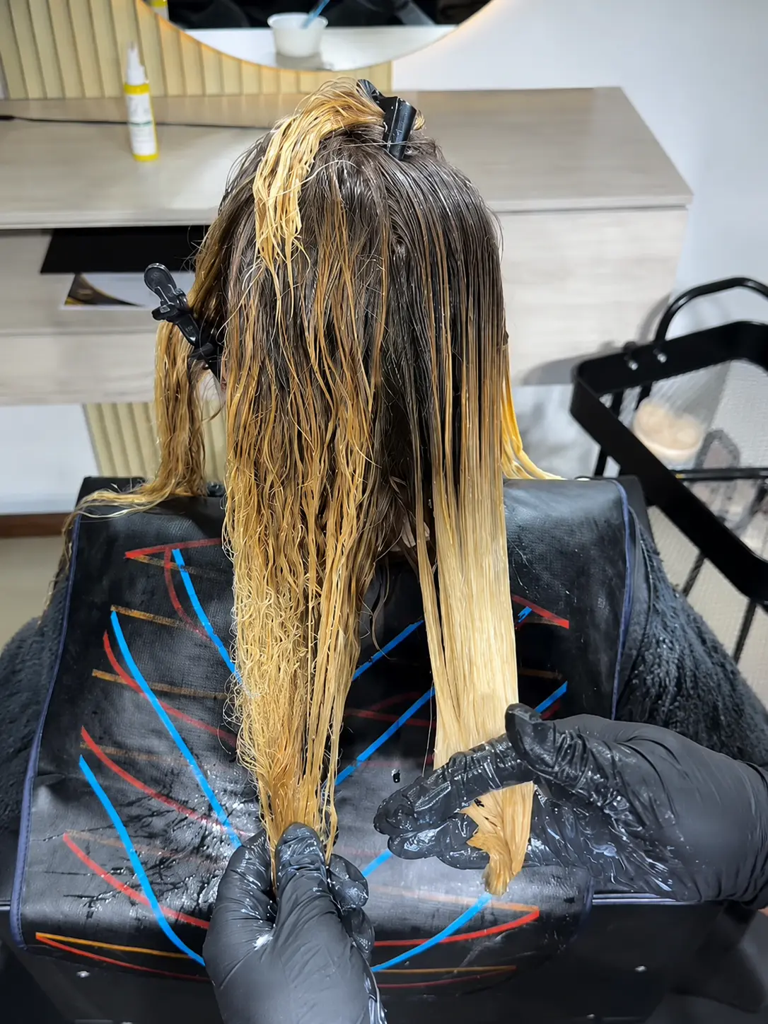 Proceso profesional de restauración capilar